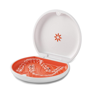 invisalign_case02 - こむら矯正歯科 | 豊中 インビザライン治療完了後の保定装置